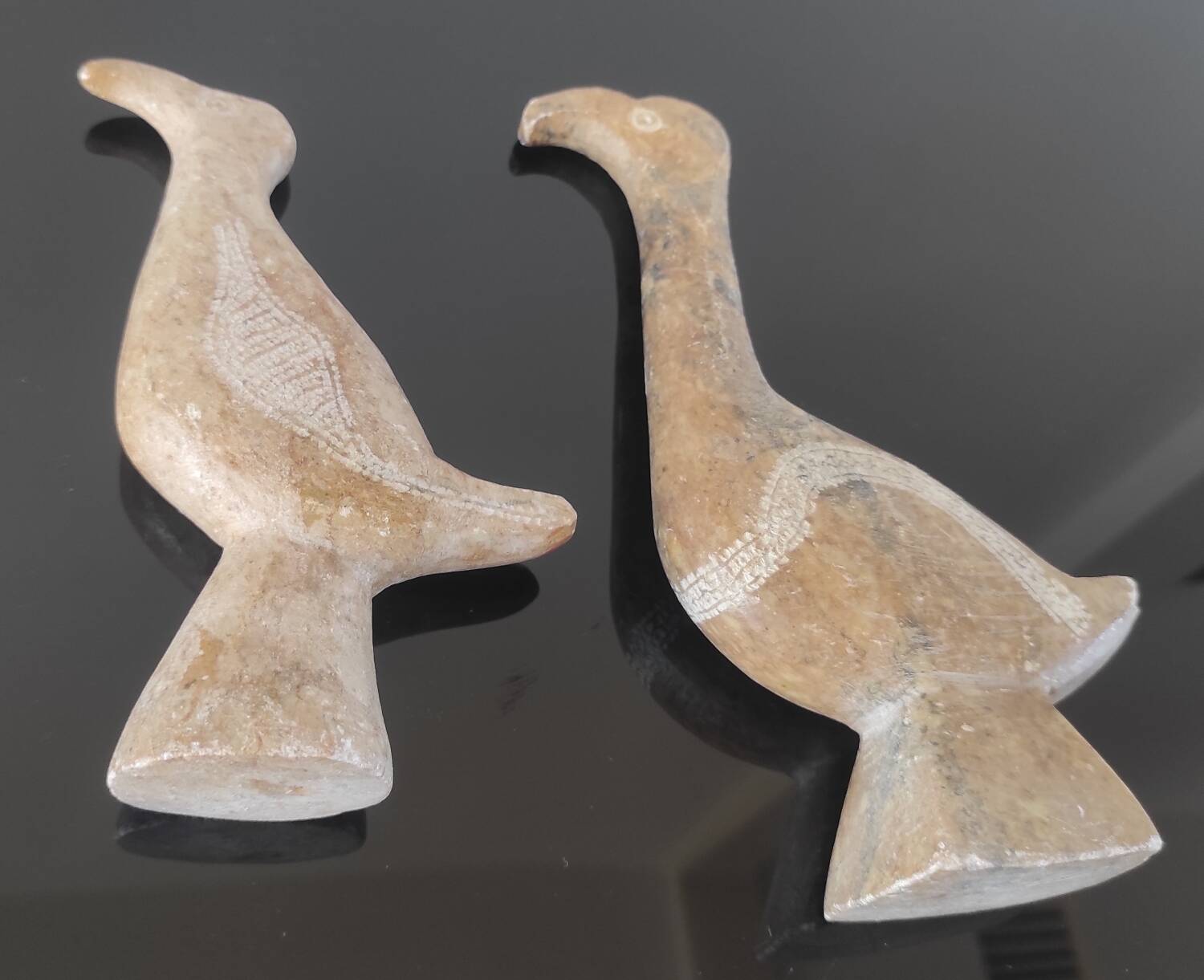 Two vintage birds in carved stone - Brutalist style / pop art