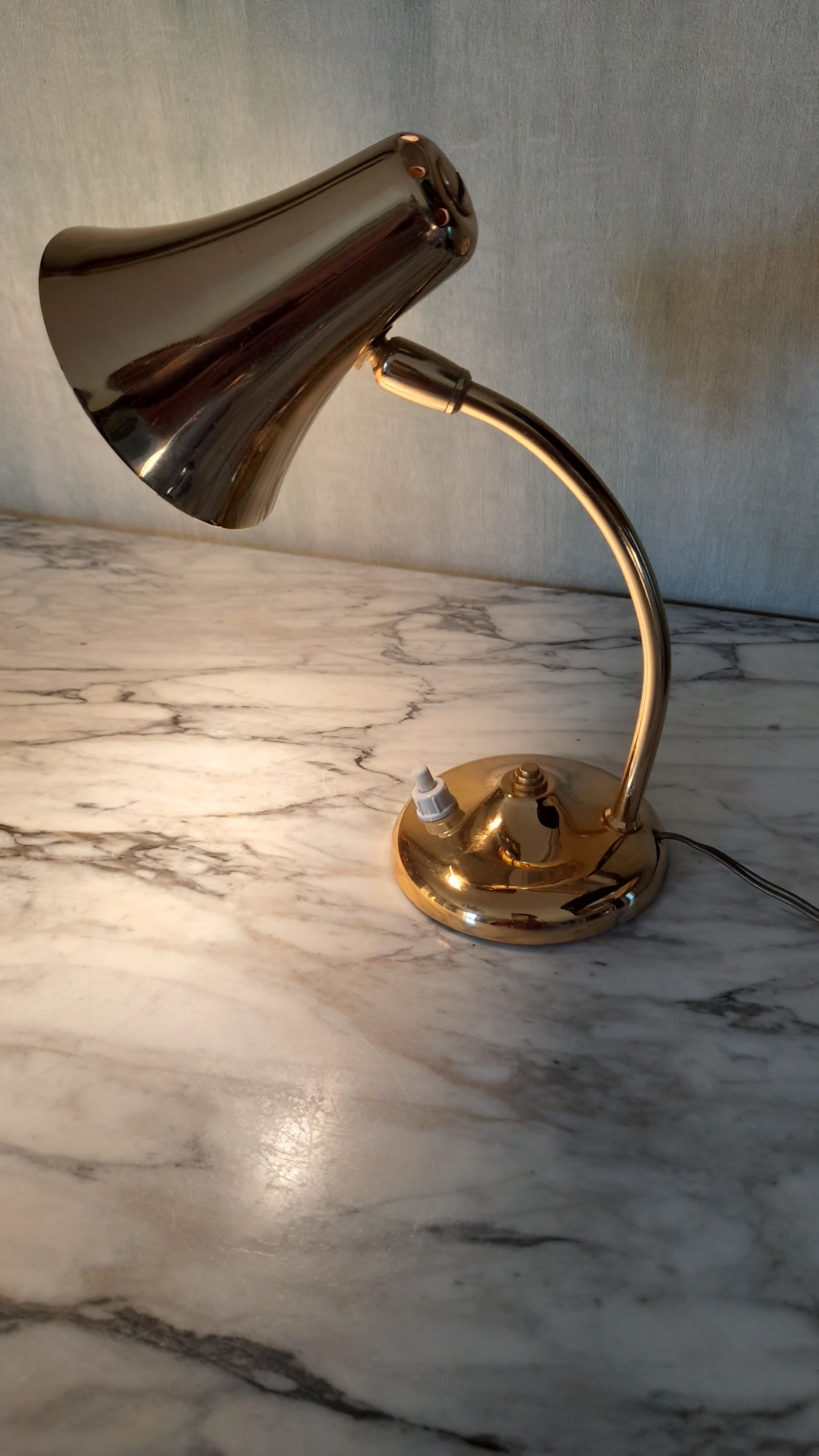 Bedside lamp