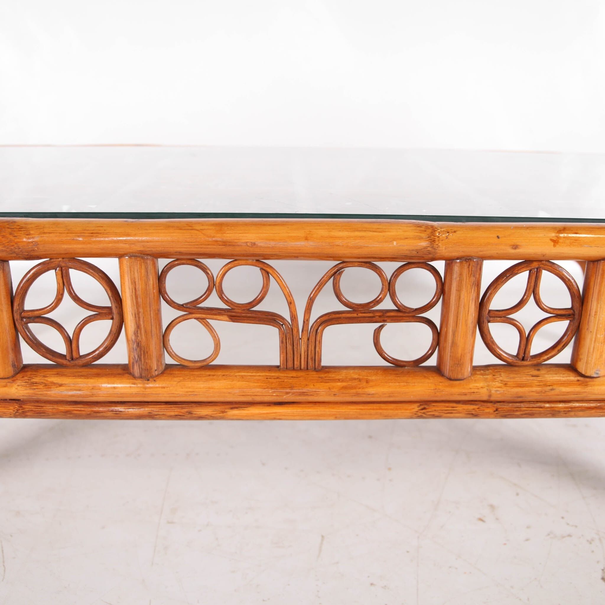 Ensemble de 3 tables basses en rotin