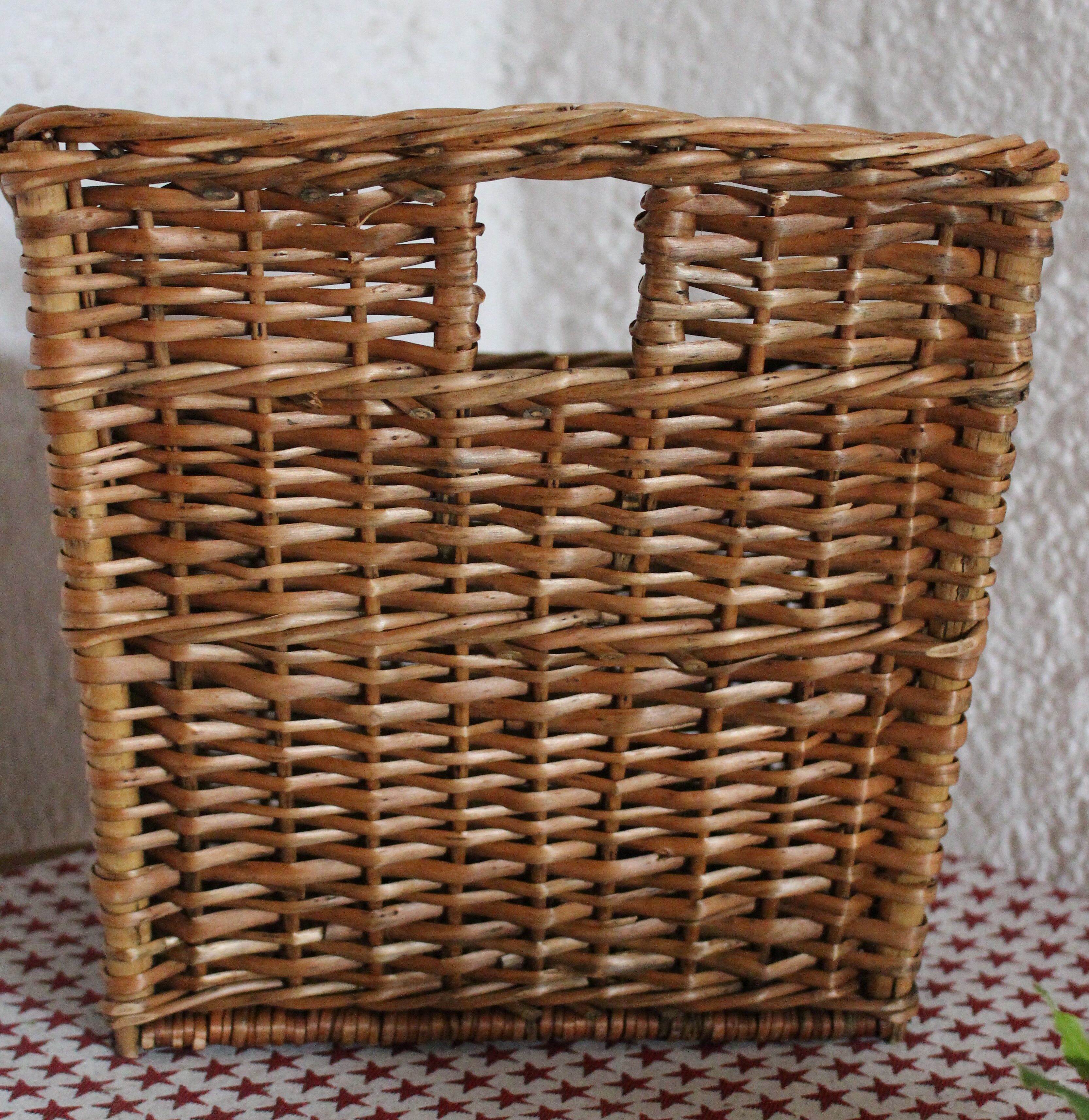 Rectangular wicker basket