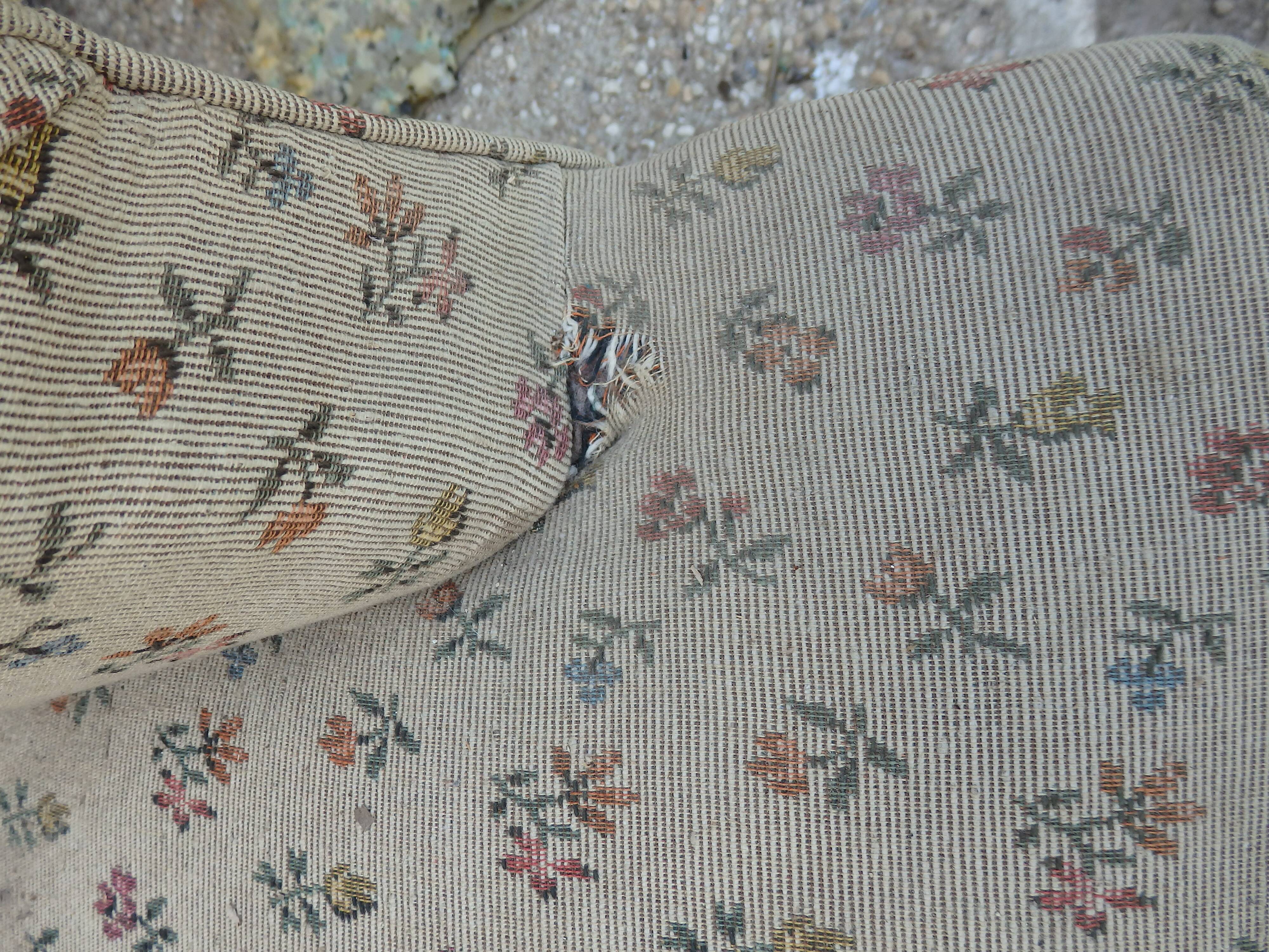 Old Napoleon lll toad armchair  with wheels