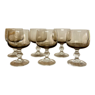 6 petits verres à pied fumés vintage