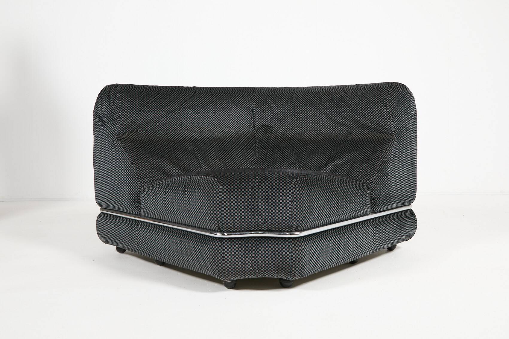 1970’s Vintage Italian modern lounge chair