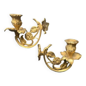 Pair of Louis XV sconces in 18th century gilded bronze