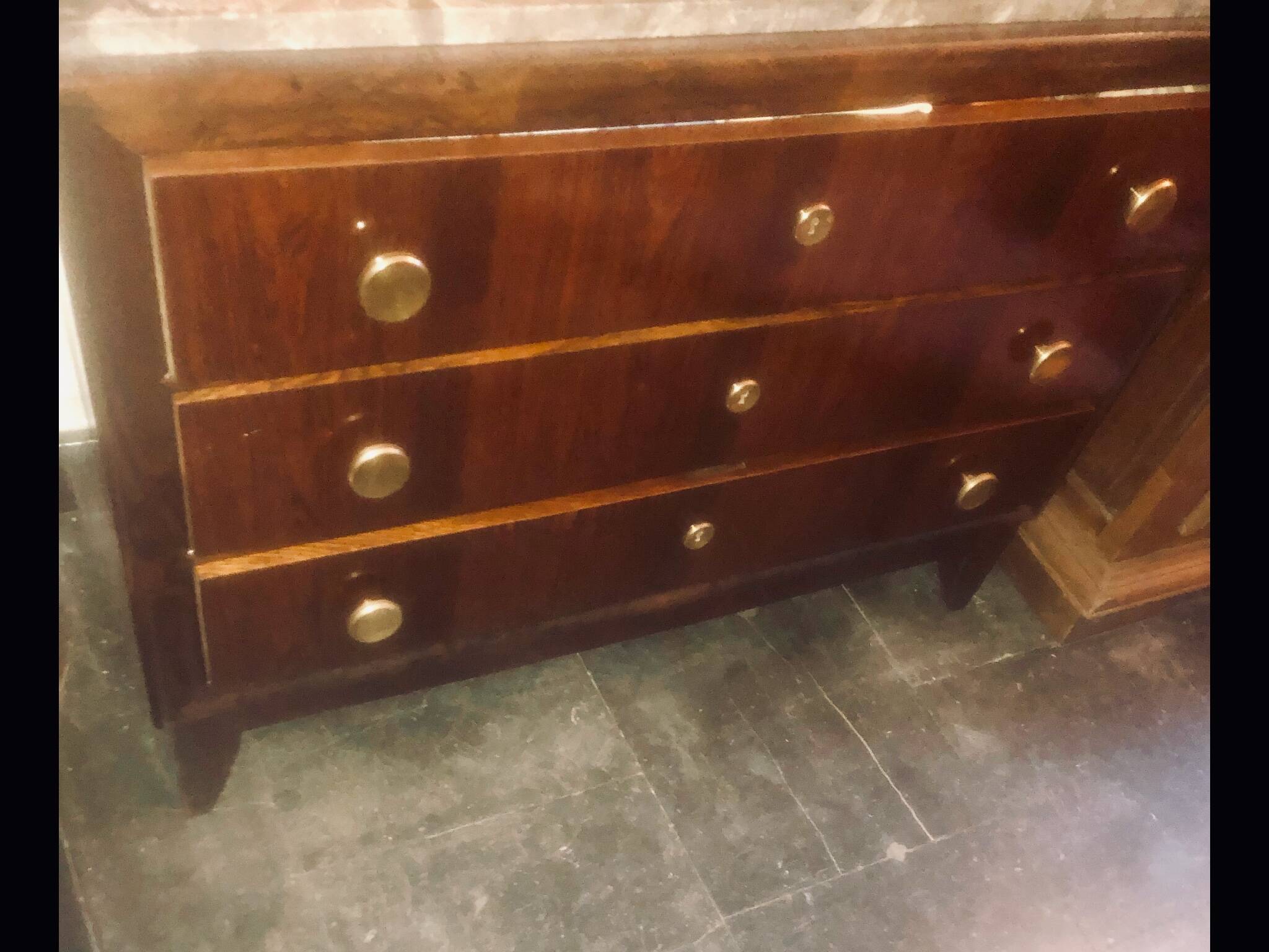Transition period chest of drawers