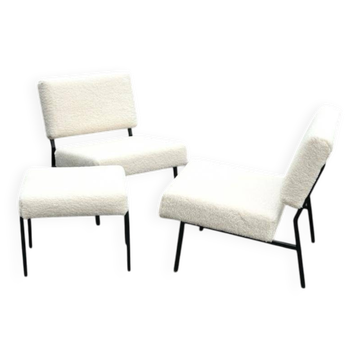 Paire De Chauffeuses Et Ottoman Ou Tabouret Années 60 Matco