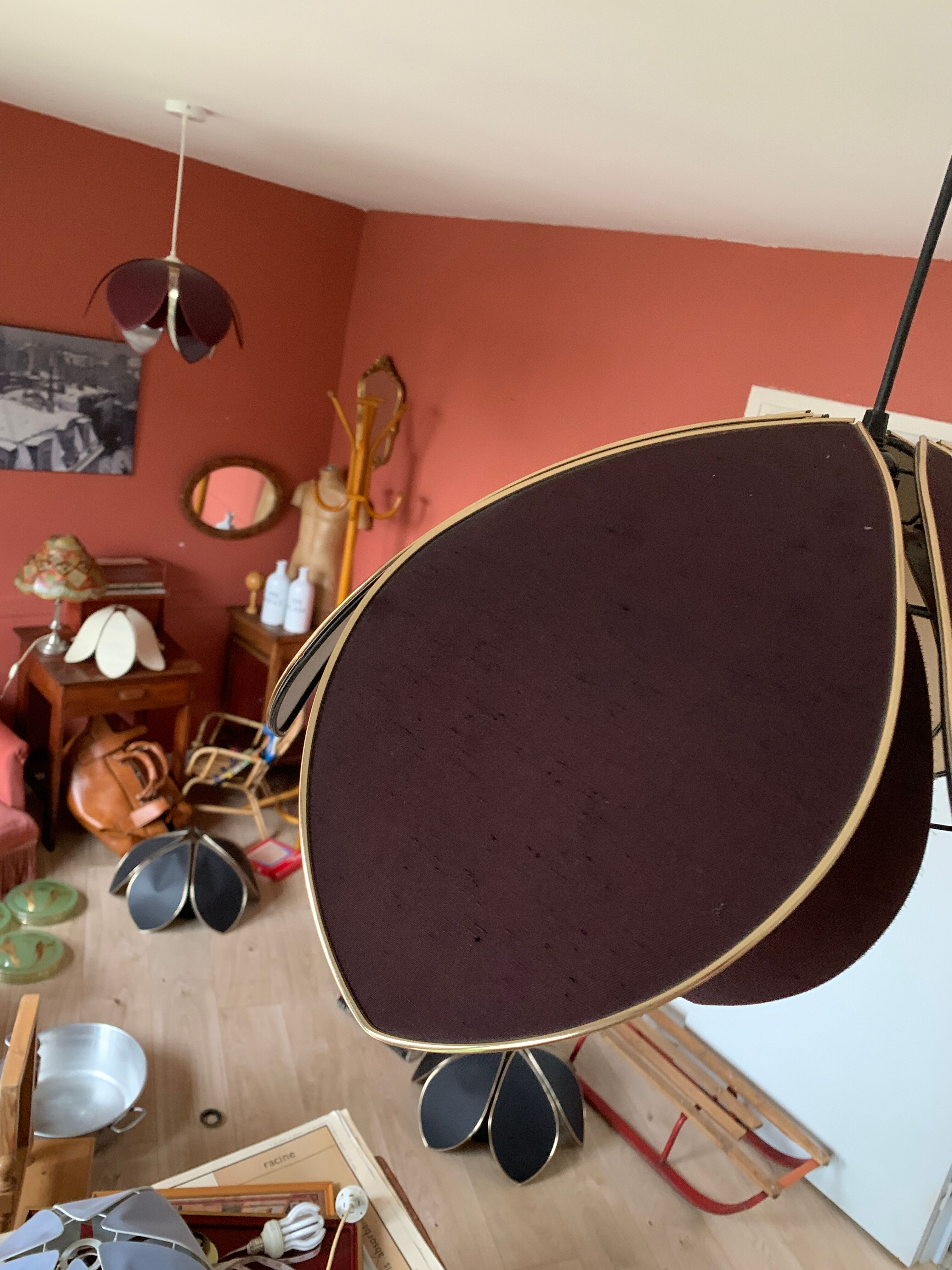 Hanging lamp lotus