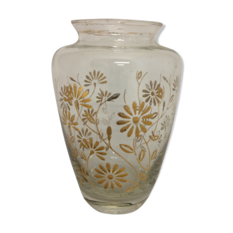 Vase en verre décor doré