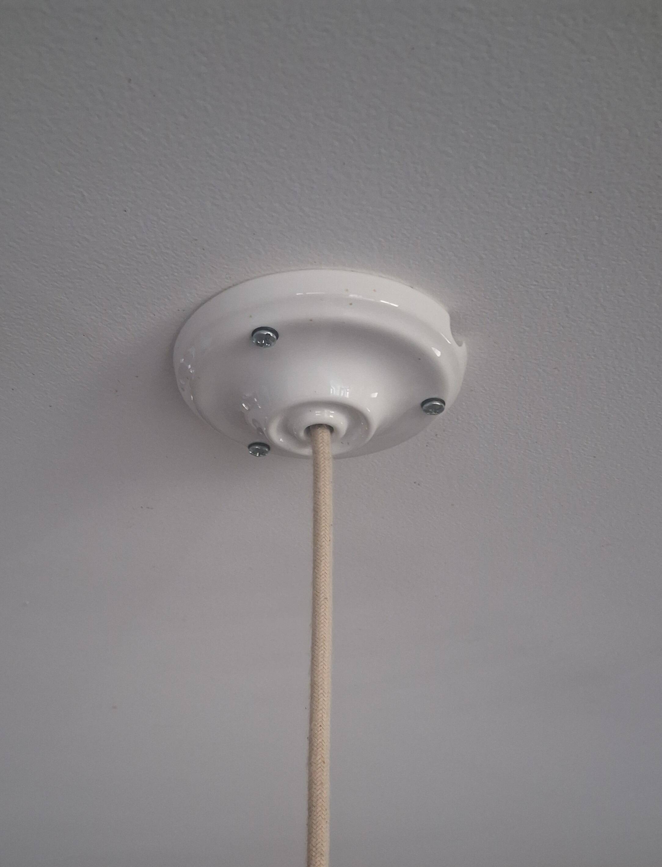 green enamelled iron suspension