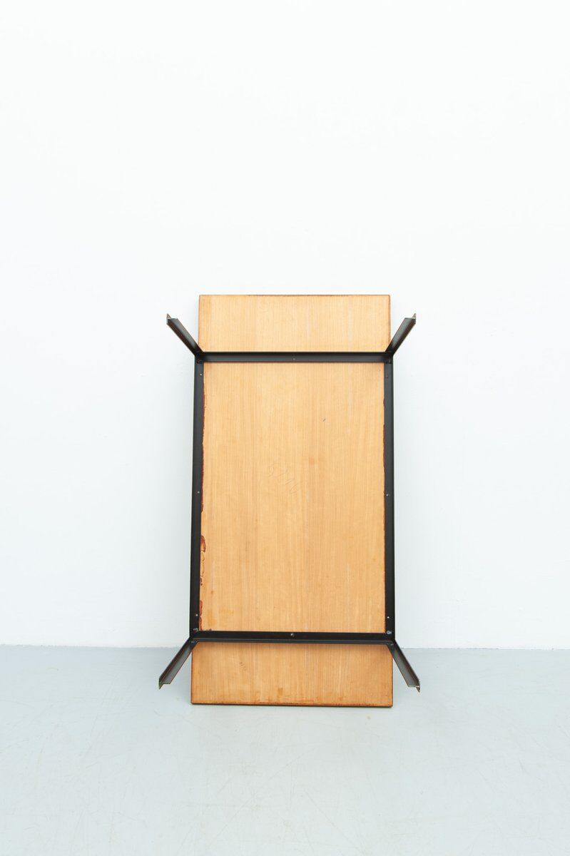 Table basse T-Angel en teck par Florence Knoll pour Knoll Inc. / Knoll International, années 1950.
