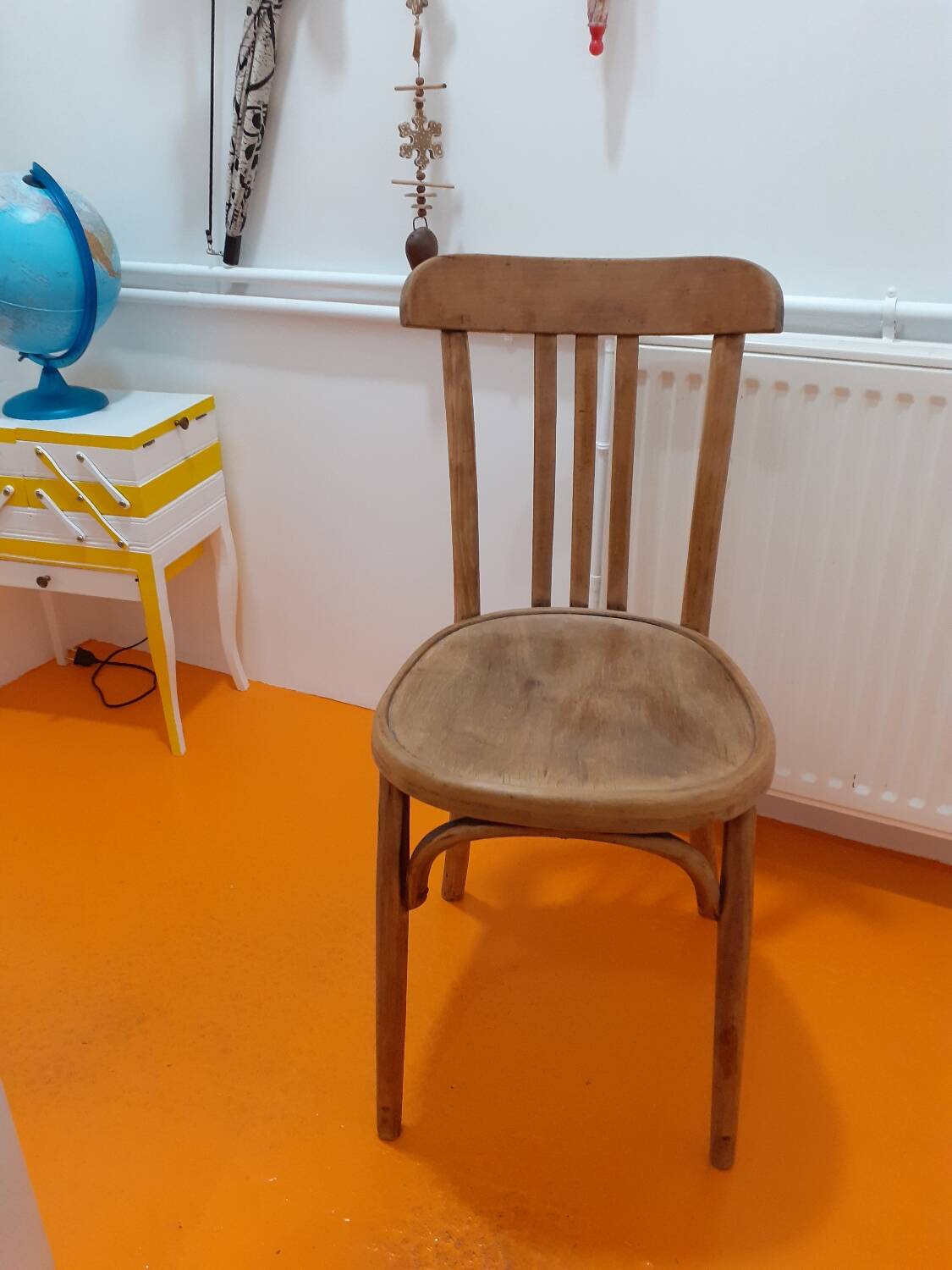 Bistro chair