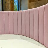 Extra sofa in pink net fabric