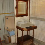Dressing table and mirror in Walnut around 1880