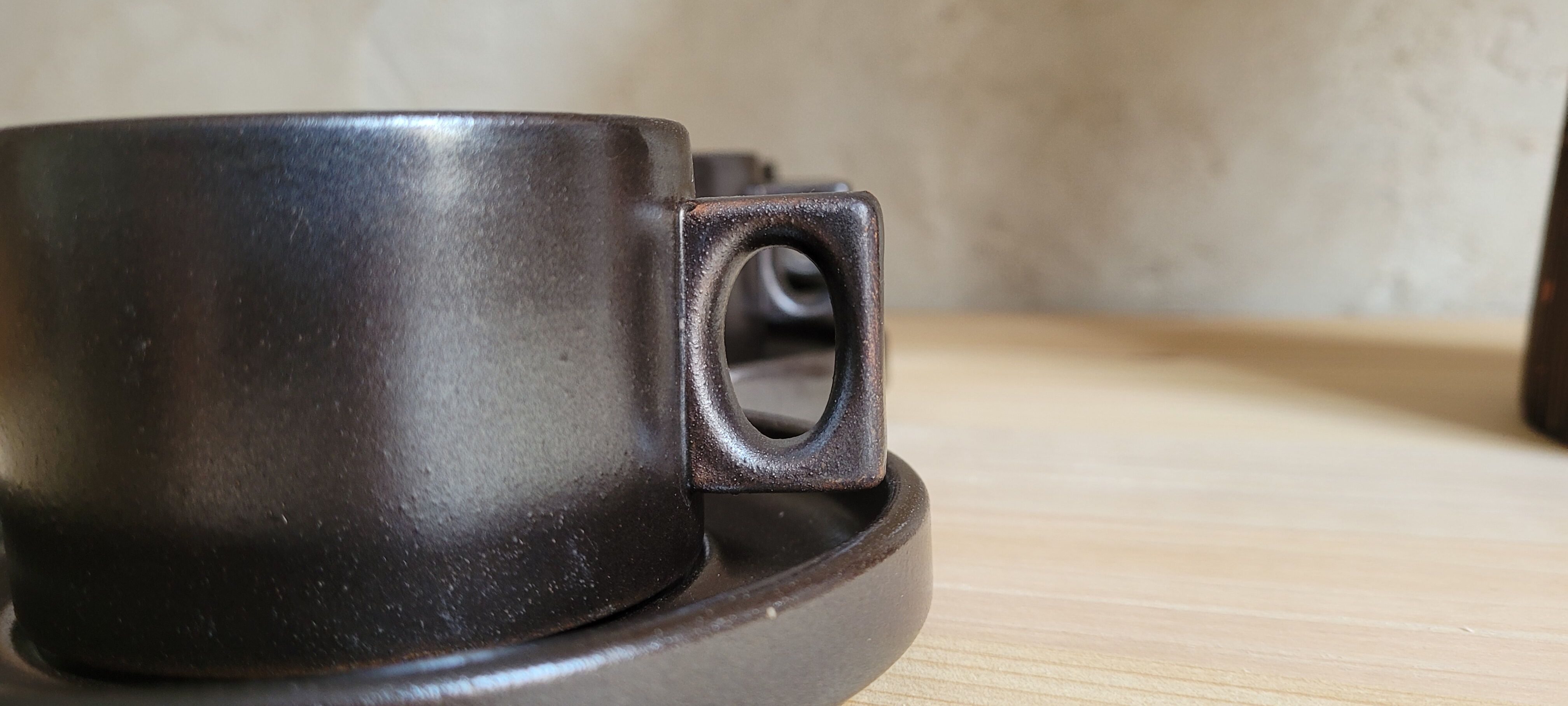 Lot de 3 tasses et sous-tasses en grès de Brenne