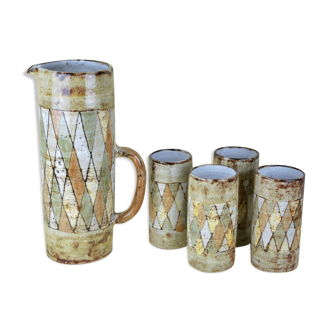 Pitcher and glasses with harlequin decoration, Atelier du Vieux Moulin
