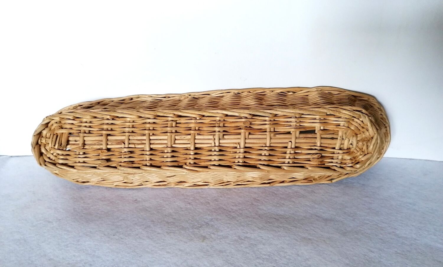Braided wicker banneton bread basket