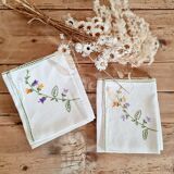 Set of 10 white towels embroidered flowers