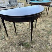Table demi-lune en acajou style Louis XVI