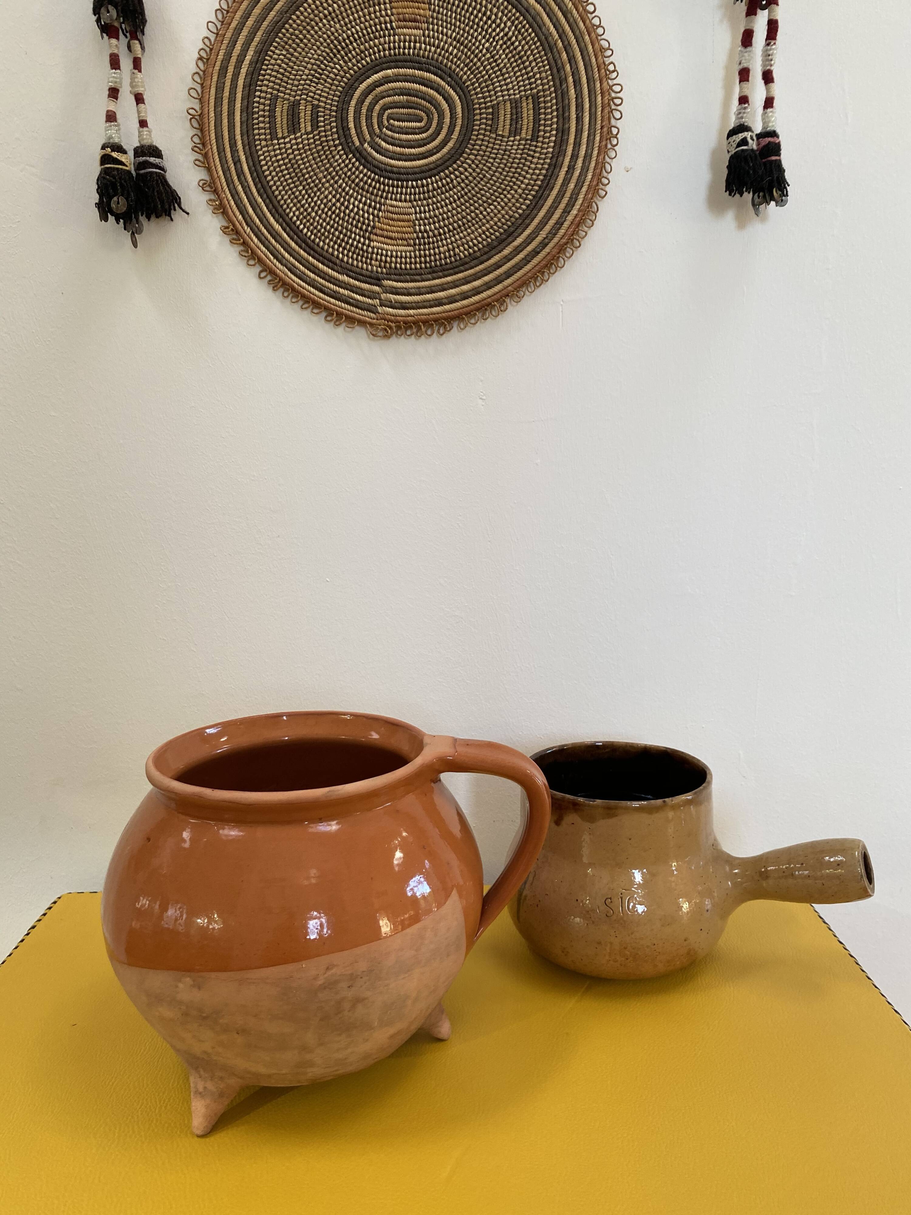 Chaudron tripode vintage en terre cuite