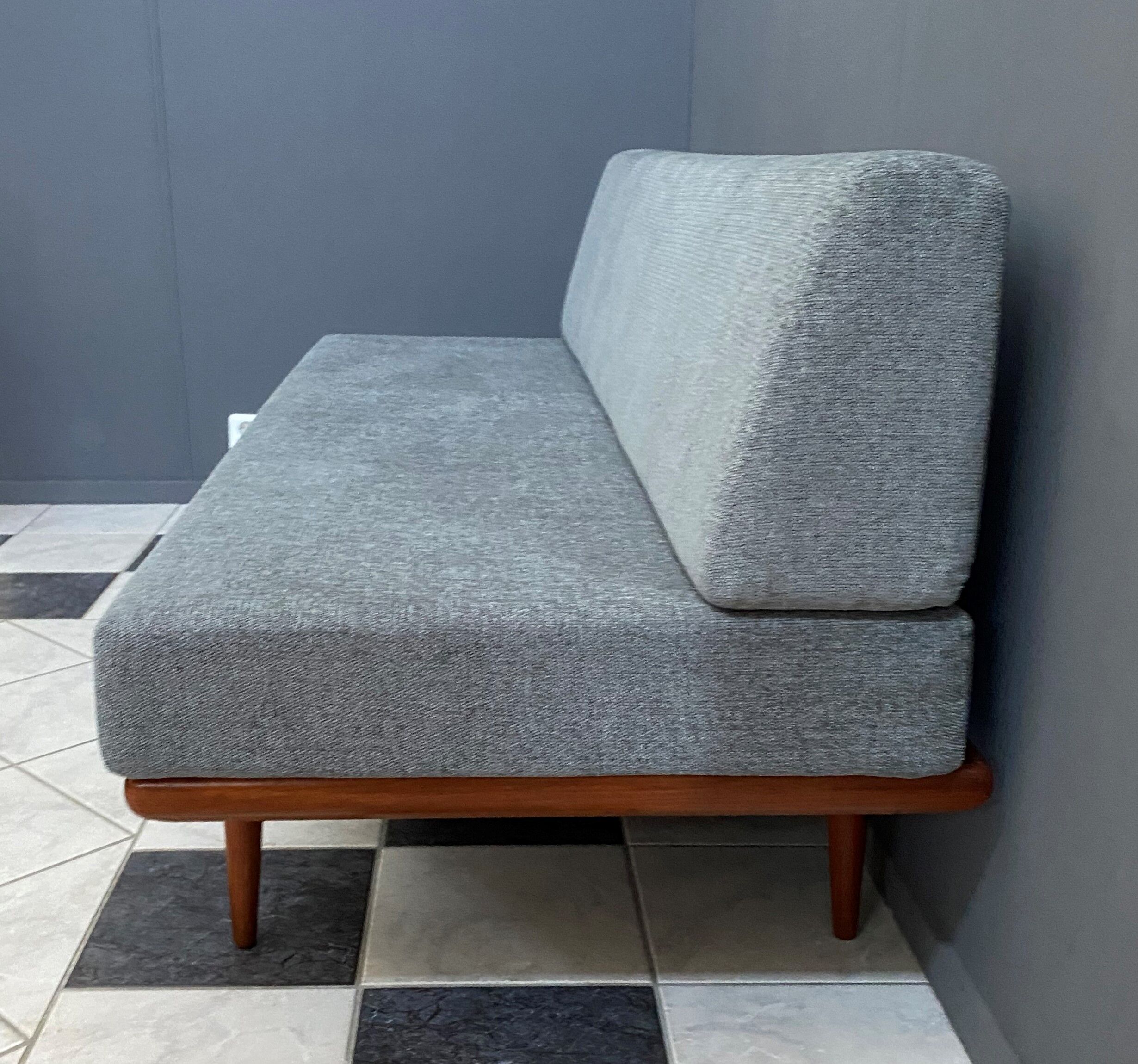 Daybed by Peter Hvidt for France & Daverkosen