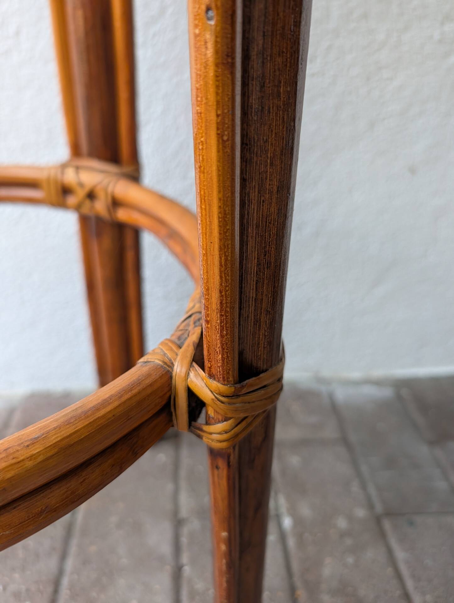 Tabouret haut en rotin – années 1960