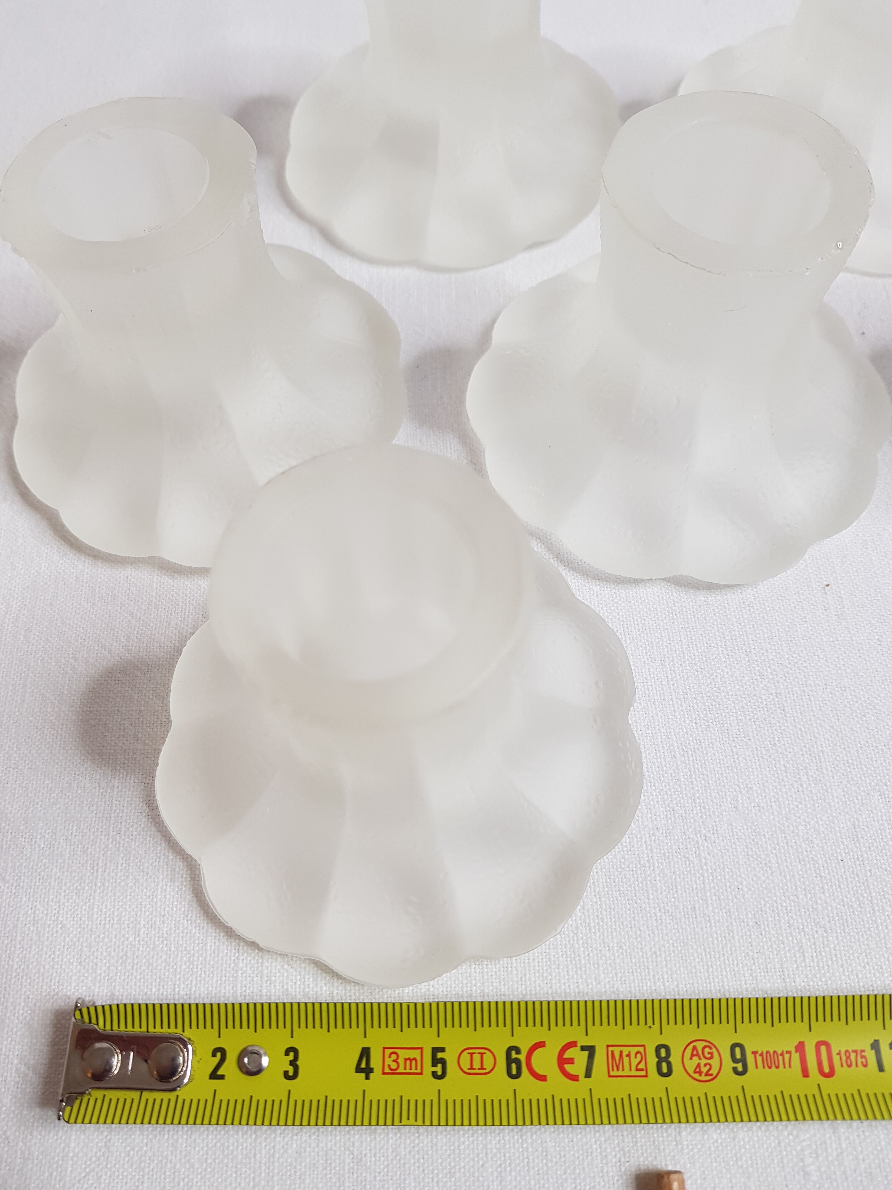 Table path, set of six frosted crystal candlesticks