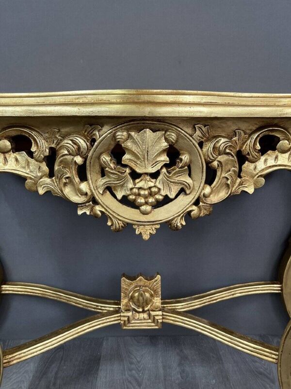 Console dorée sculptée, XXème siècle