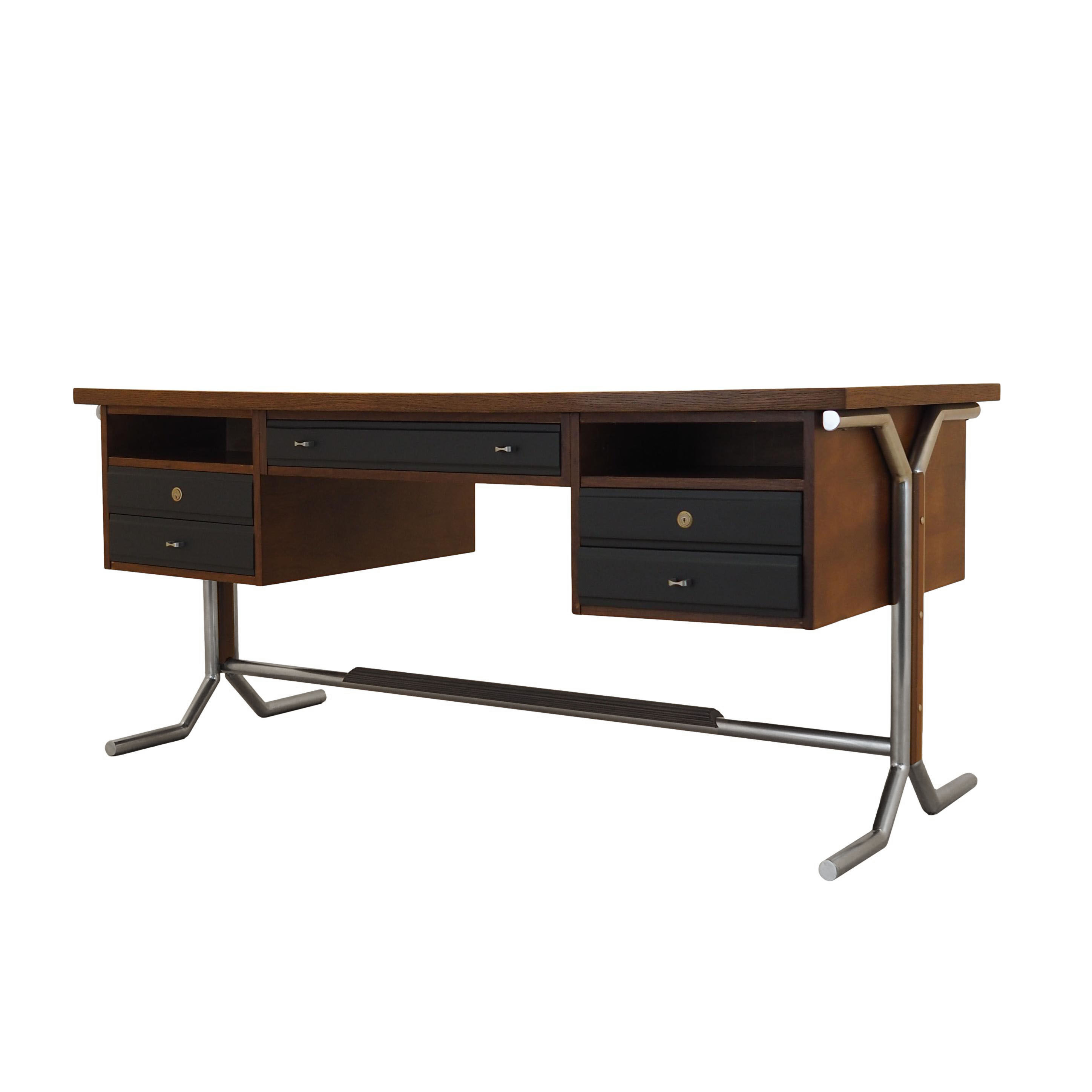 Bureau en noyer, Italie années 1970