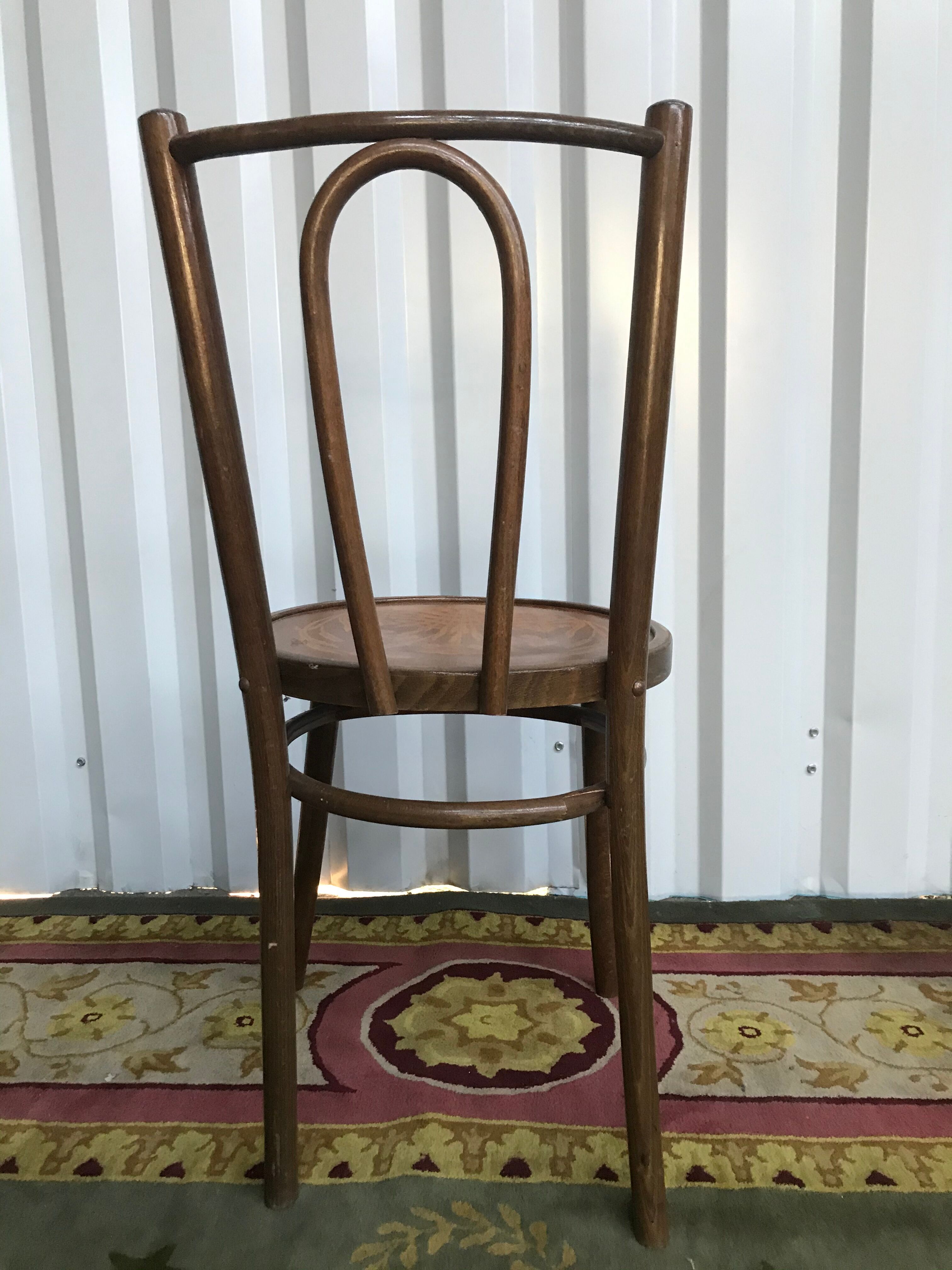 Set de 10 chaises bistrot viennoises