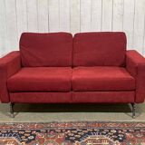 Canapé moderne en tissu et piètement chromé