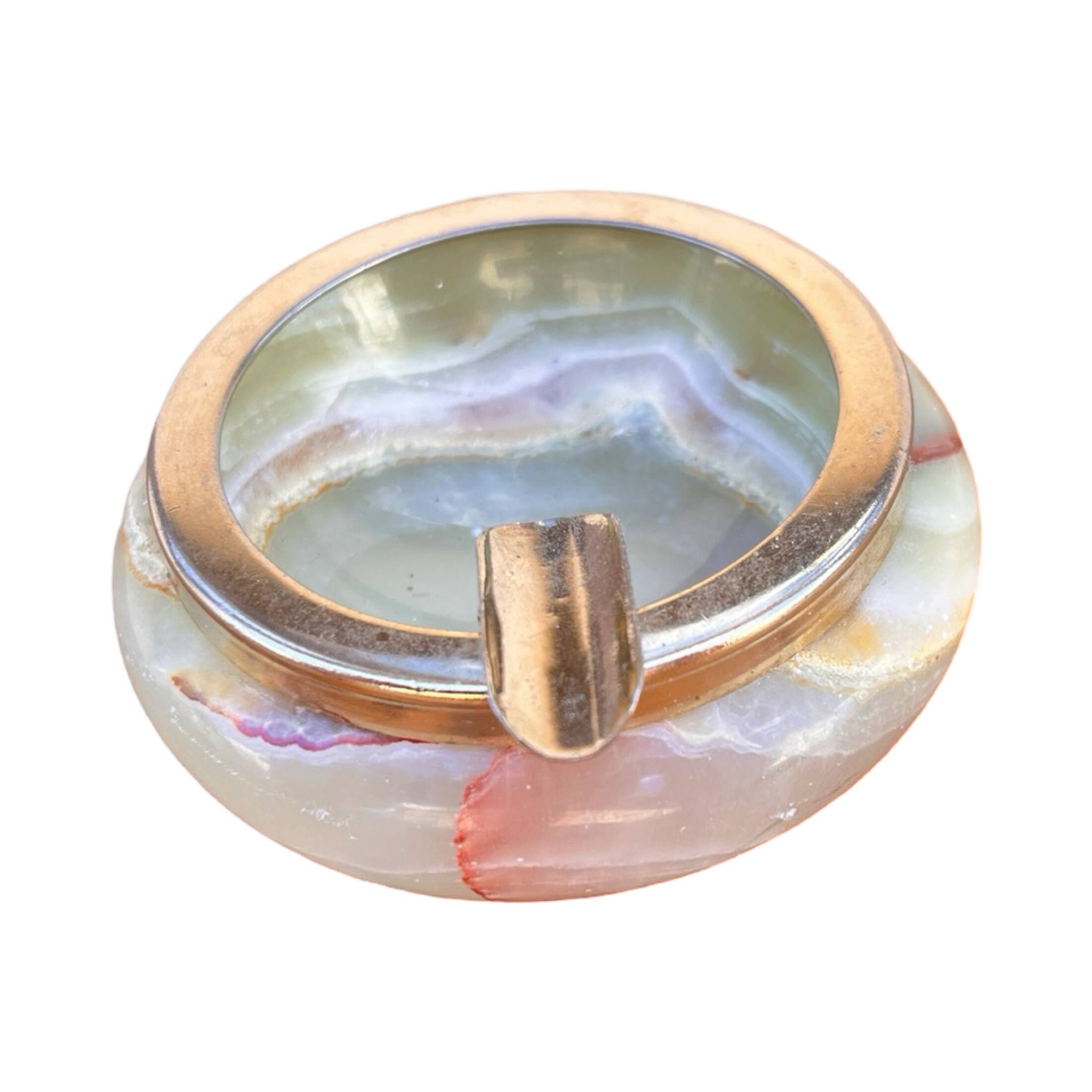 Small alabaster ashtray with brass fittings, Italy, 1970s.