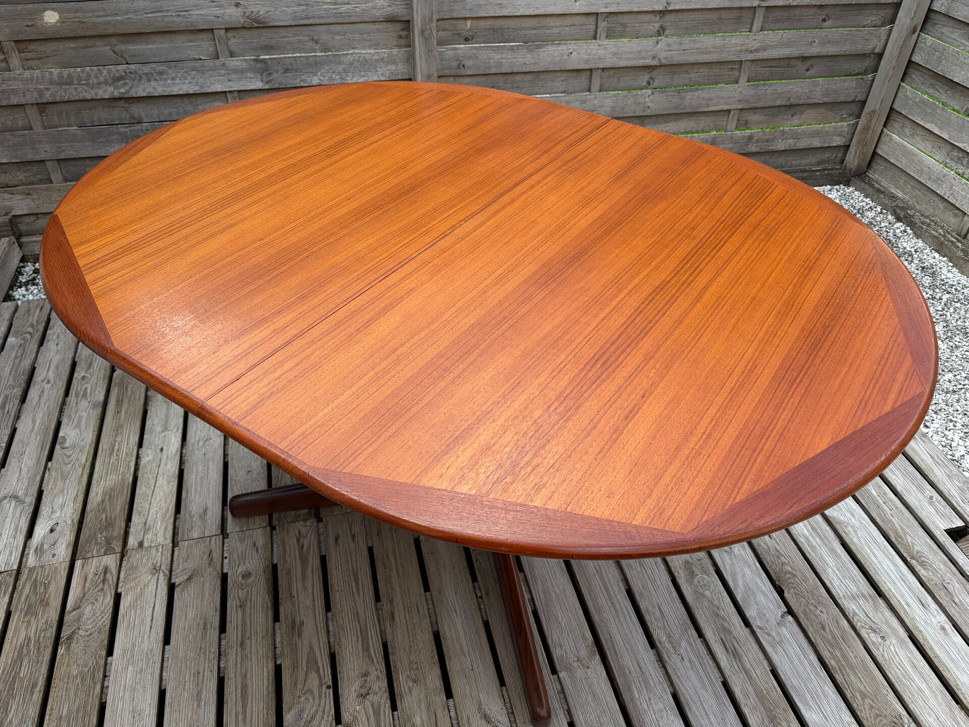 Oval teak table extendable with two leaves, Baumann style.