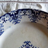 Plat ancien en céramique Longwy modèle Rouen