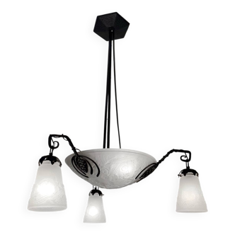Lustre Art Déco en verre et fer forgé Muller Frères