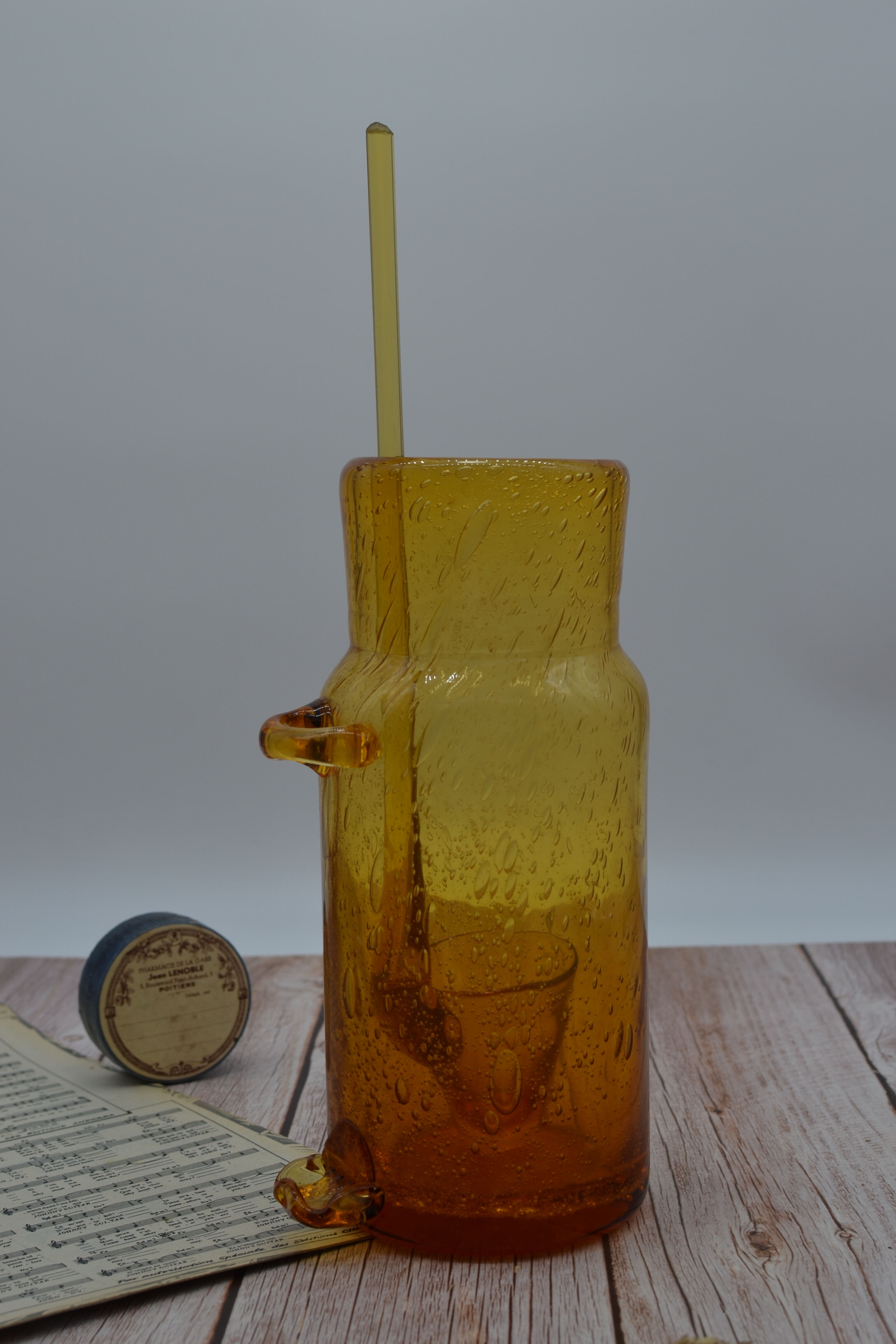 Champagne decanter/Champagne soup in blown glass