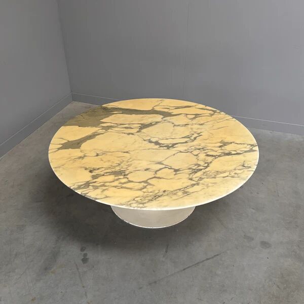 Large marble tulip coffee table, 1960s