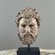 Sculptural bust in bronze on a base, 20th century