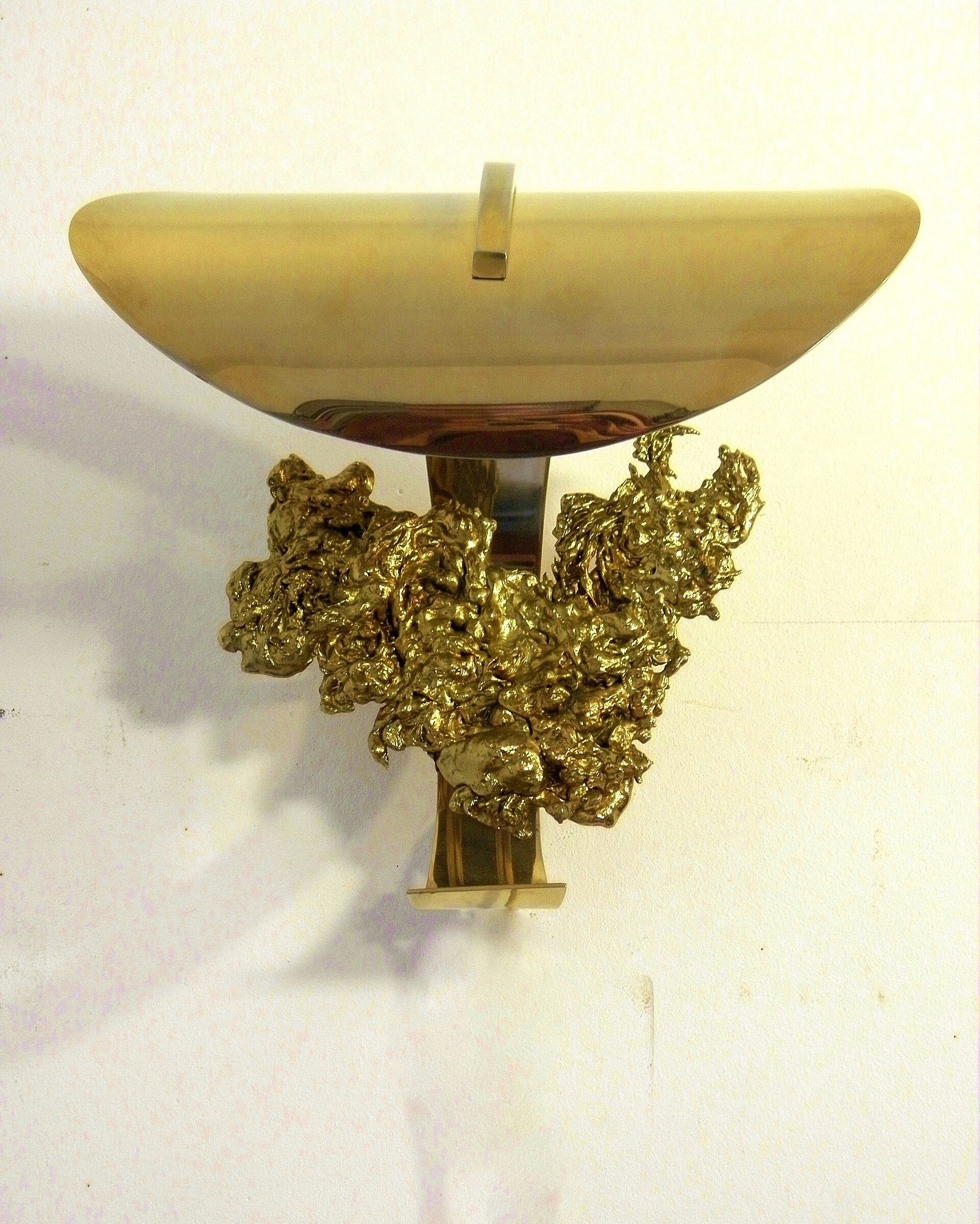 Gilded bronze and brass wall lamp, 1970