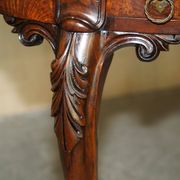 Bureau Demi-Lune en Cuir de Patrick Beakey Dublin circa 1850