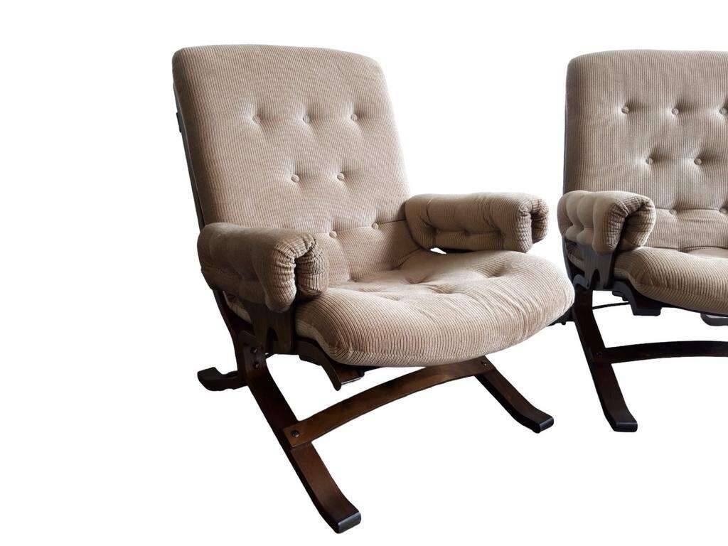 Set of 2 vintage westnofa style club armchairs