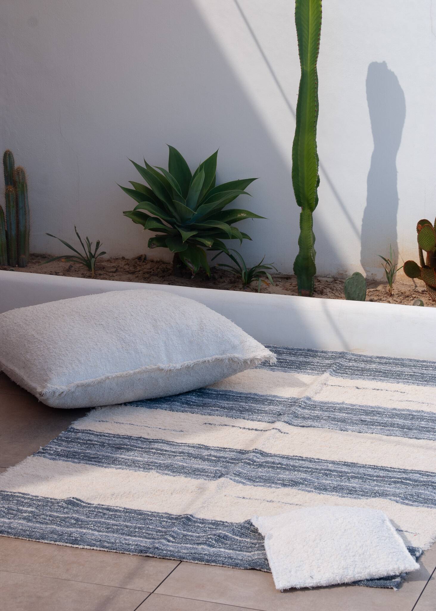 Recycled cotton handmade rug - Grey and white