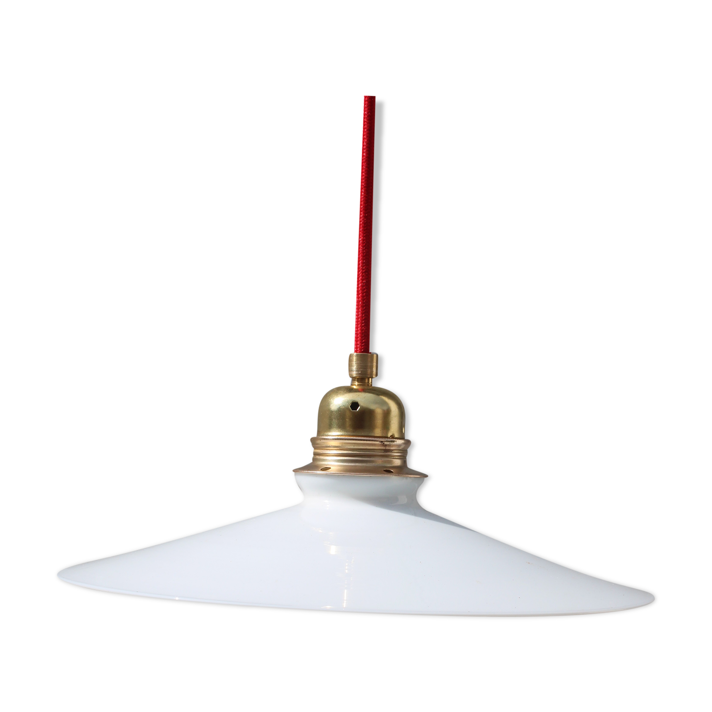 Hanging in white opaline