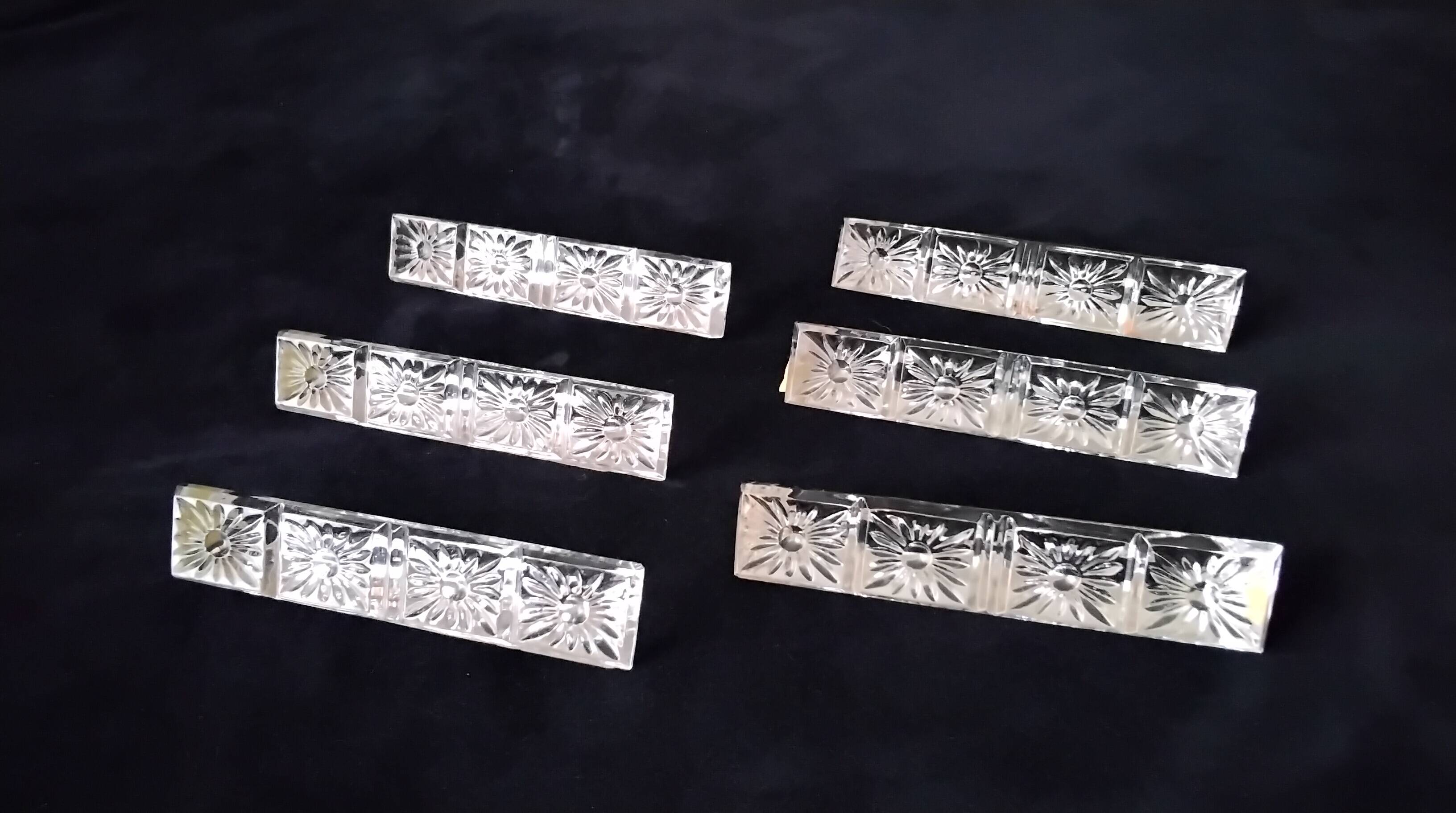 6 triangular-shaped knife rests in lead crystal