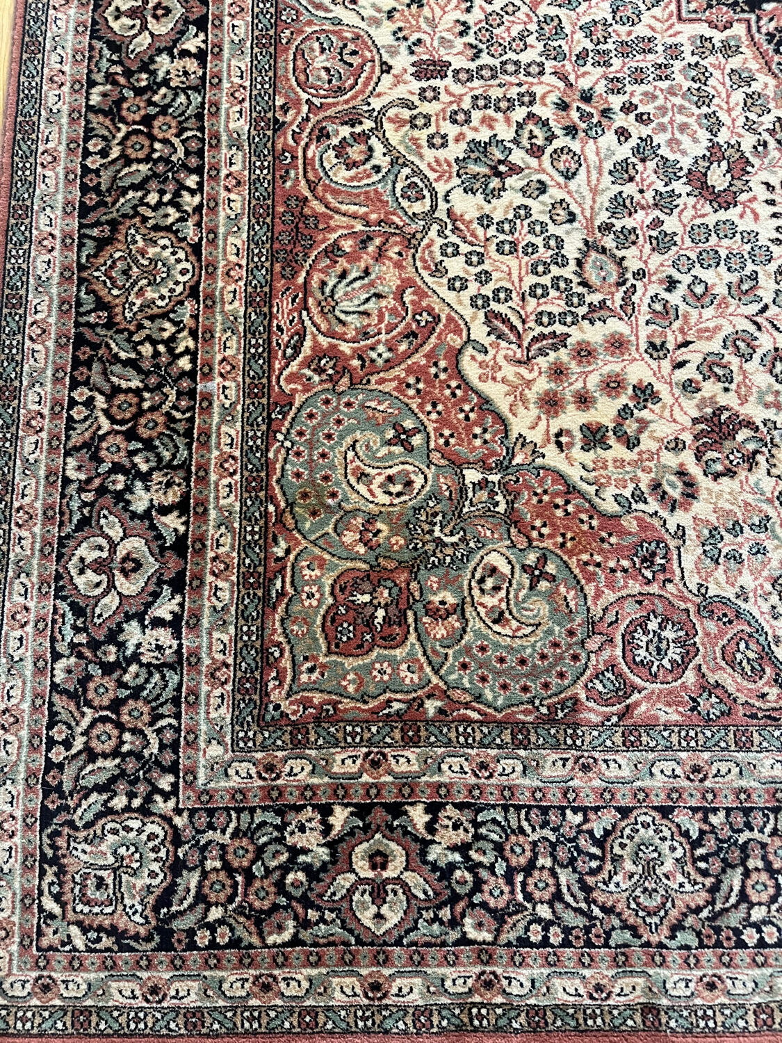 Turkish Uschak carpet in wool