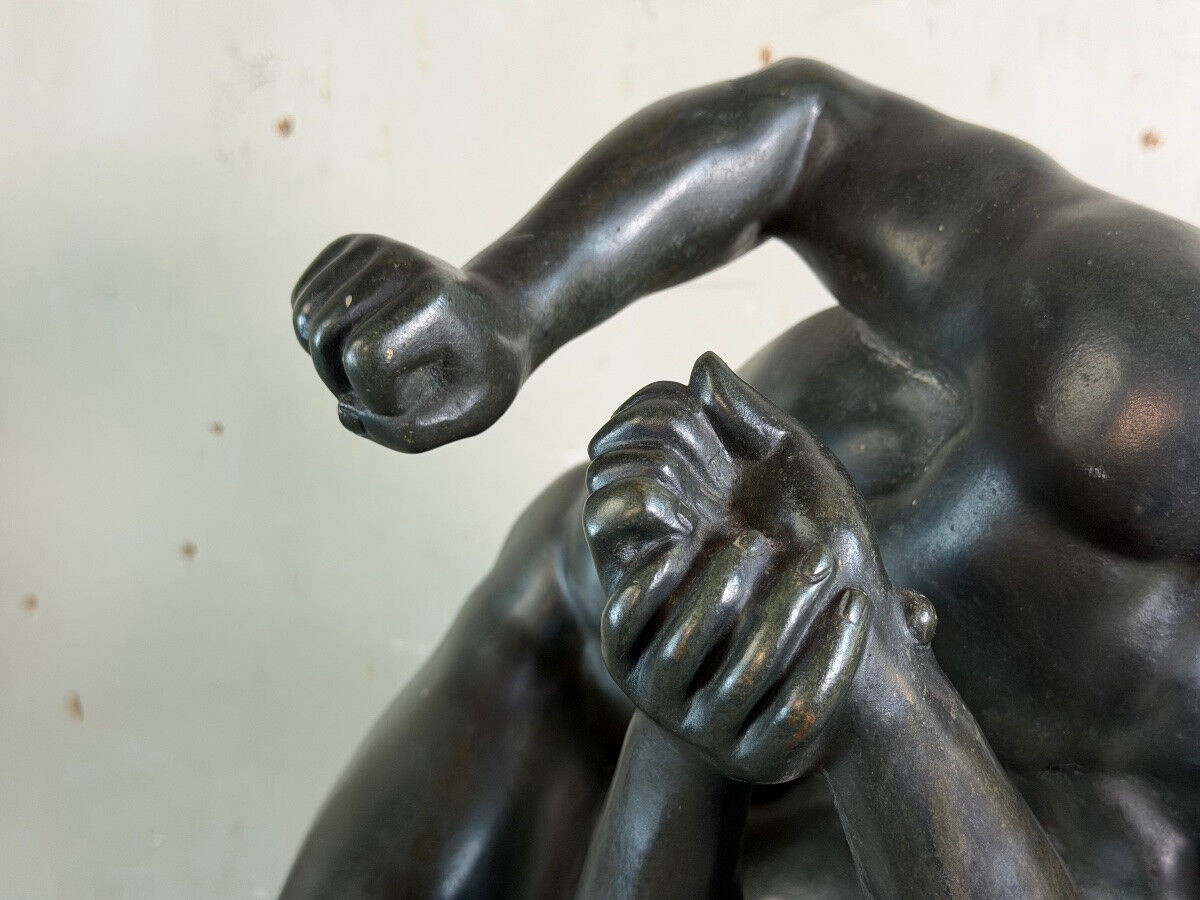 Large bronze after the antique preserved in the Uffizi in Florence, the wrestlers around 1880.