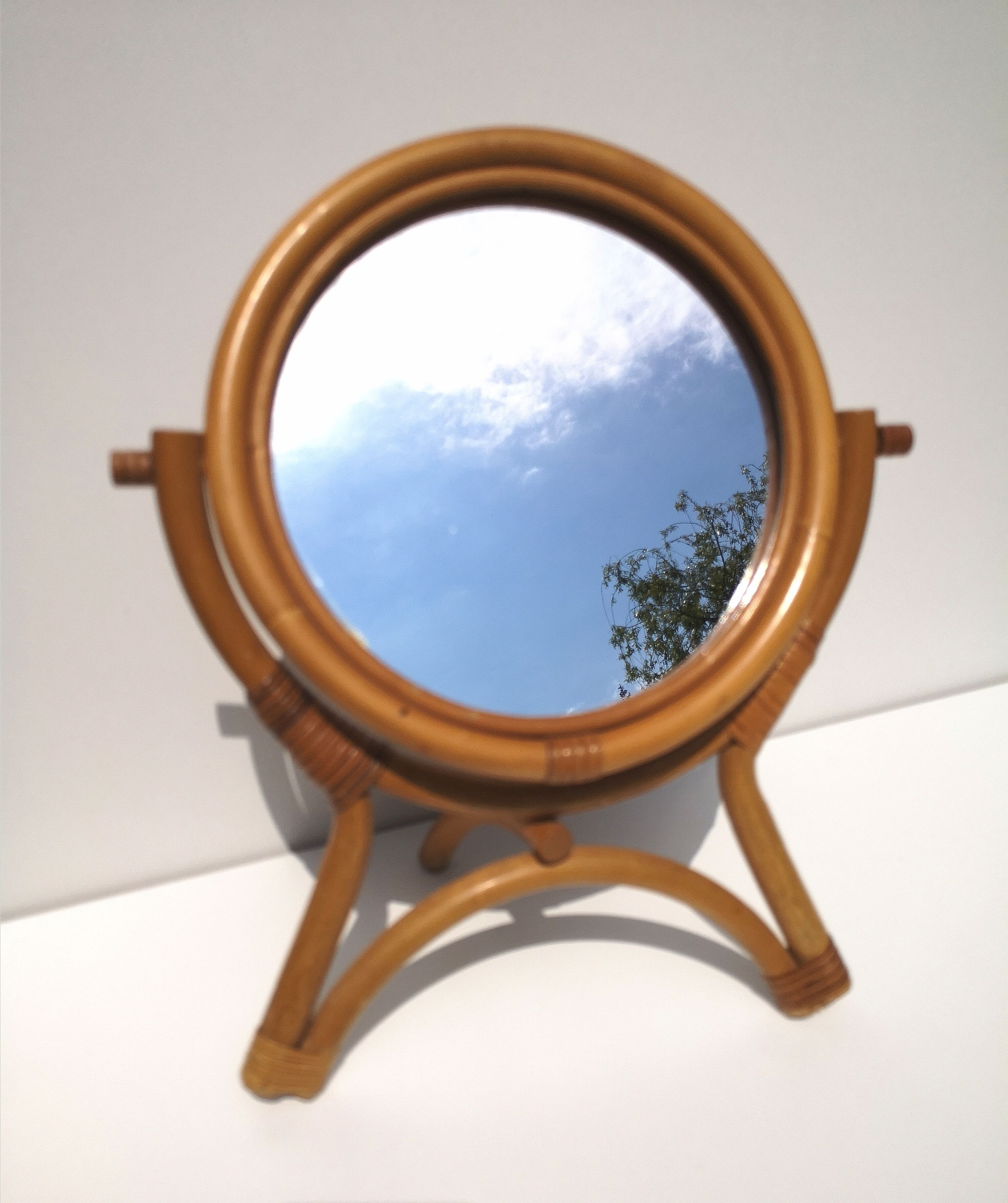 Mirror to pose, vintage, rattan