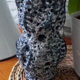 Black and white speckled ceramic vase signed Annette ROUX.