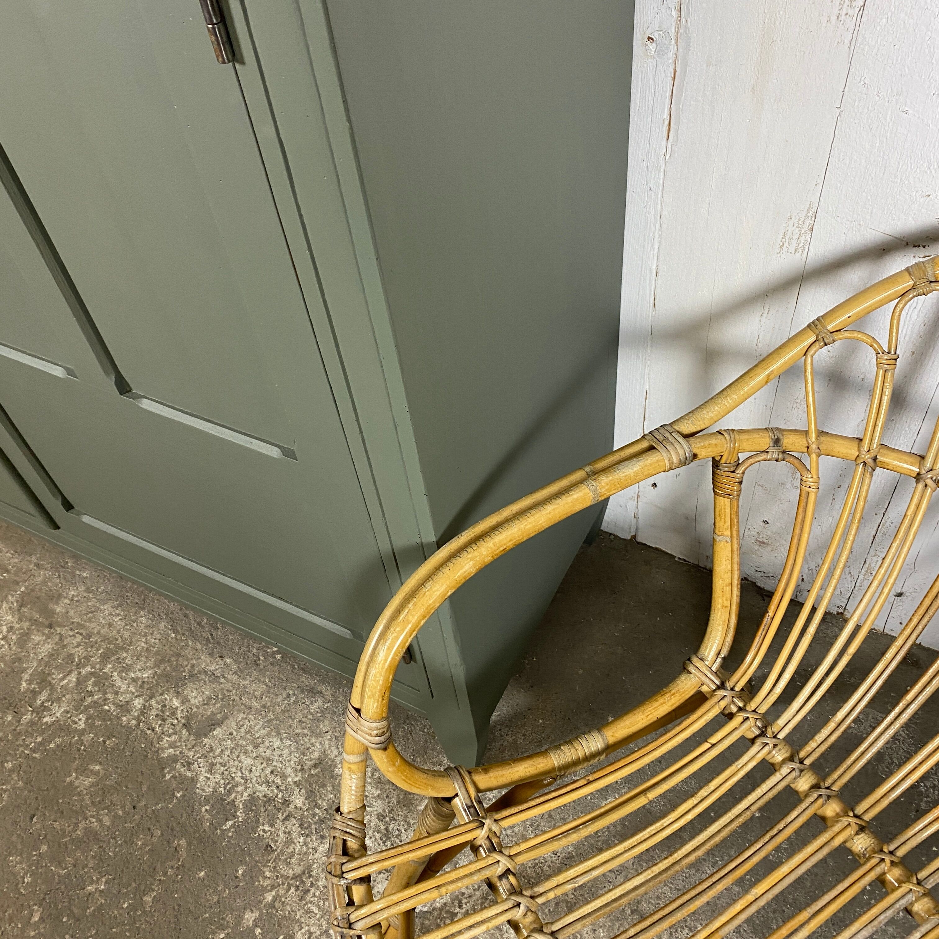 Armoire parisienne vert sauge