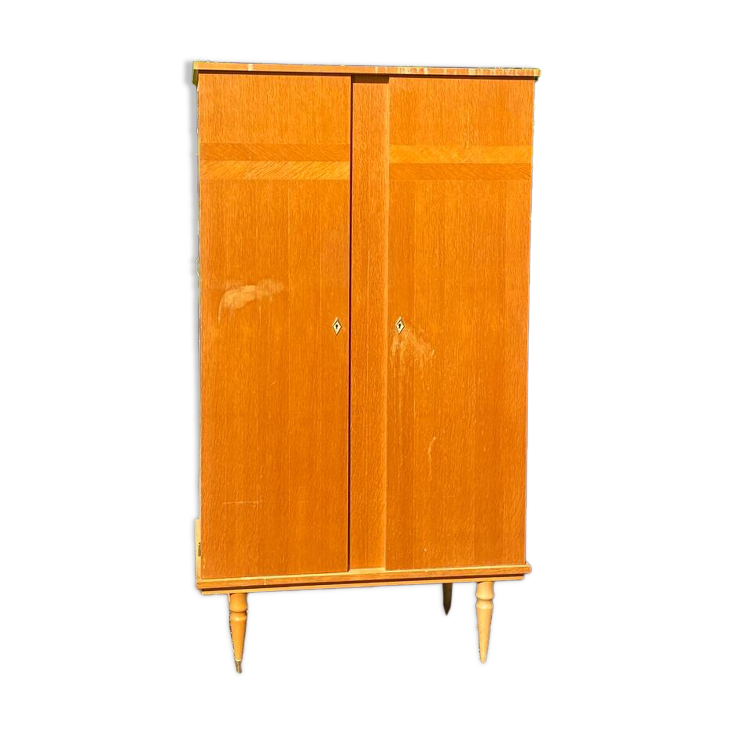 Armoire vintage