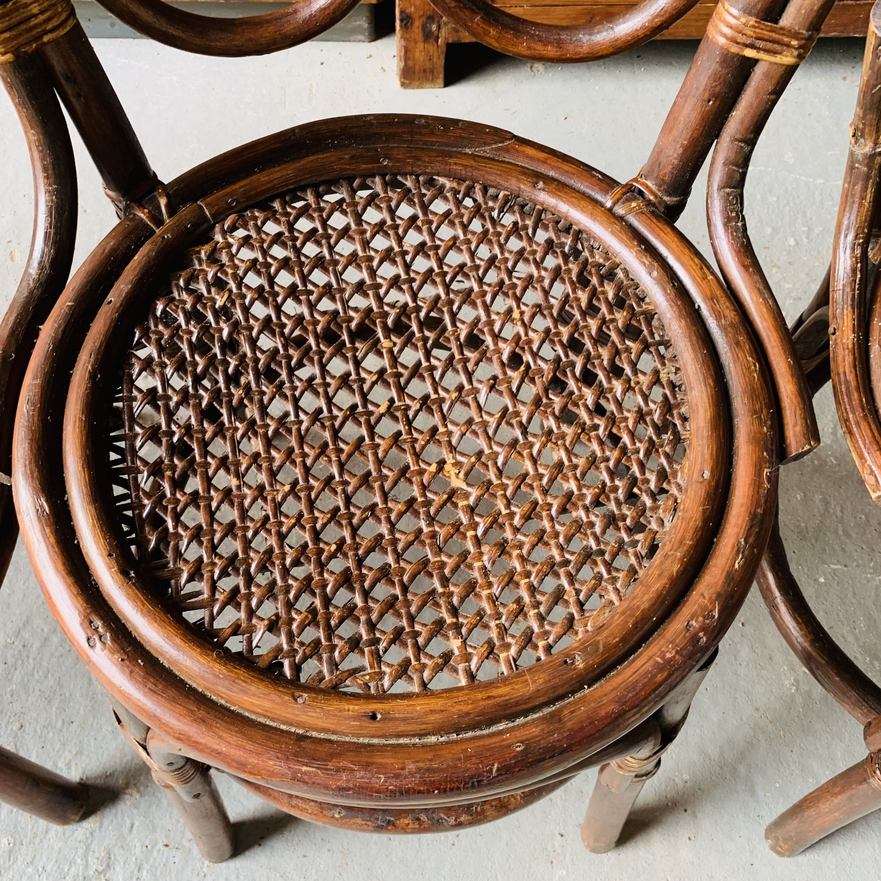 Set of 4 rattan chairs canned
